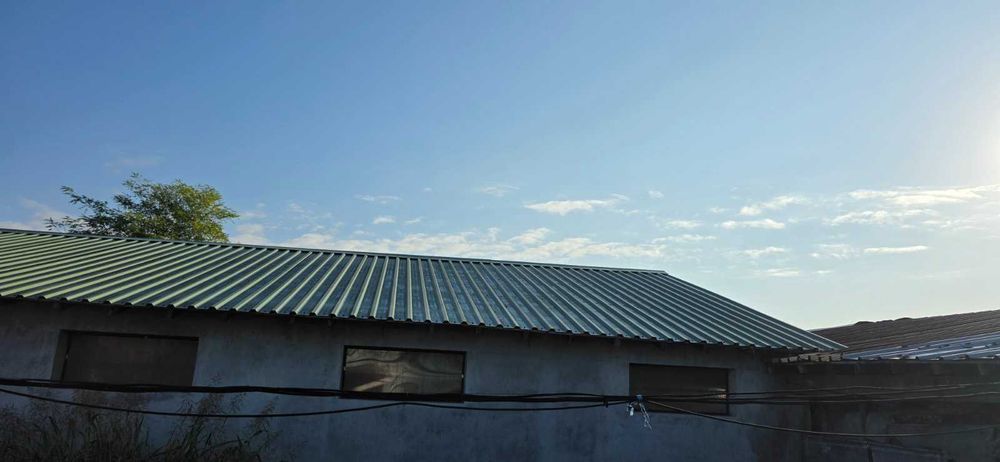 Продава се стопански имот – кравеферма в с. Знаменосец