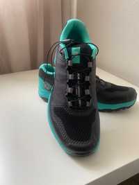 Нови дамски туристически обувки Salomon