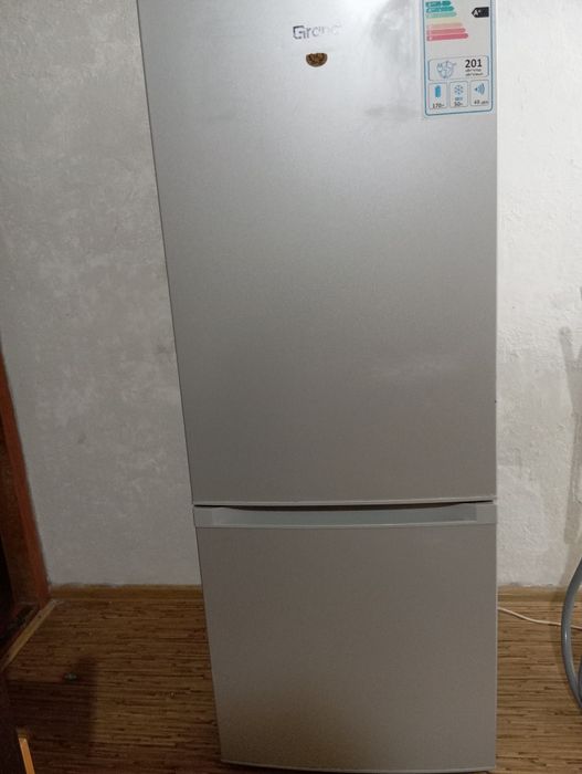 Продам холодильник