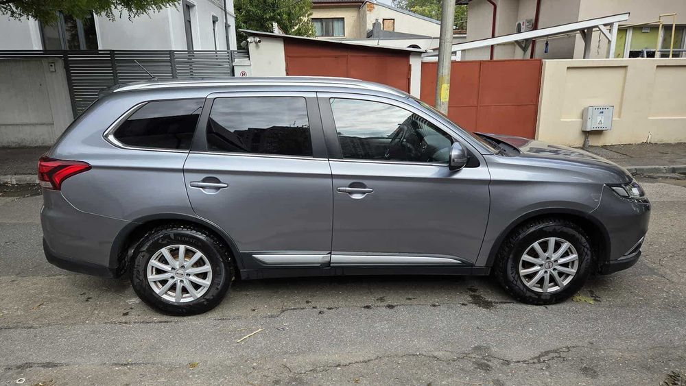 Mitsubishi Outlander, 2.2 diesel, 150 cp, 2016, 178.000 km, 7 locuri