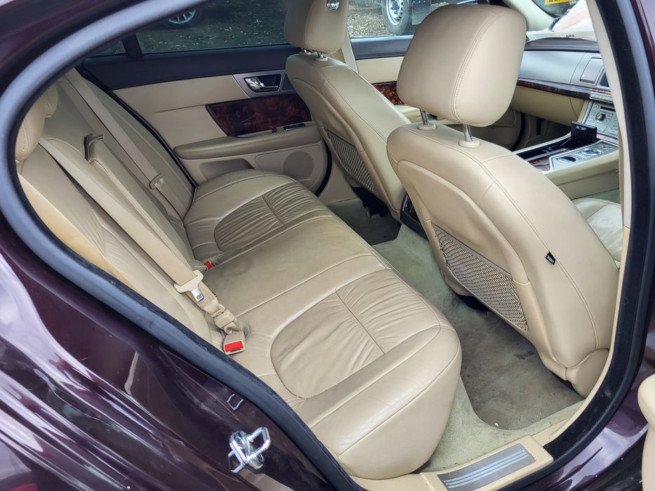 AVARIAT Jaguar XF 2010 Luna 10 3.0 Diesel euro 5 306DT Motor Range Rov