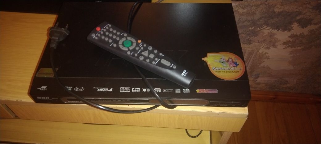 Продается два DVD player.