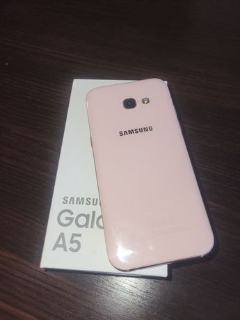 Продаю телефон Samsung Galaxy A5 2018 г