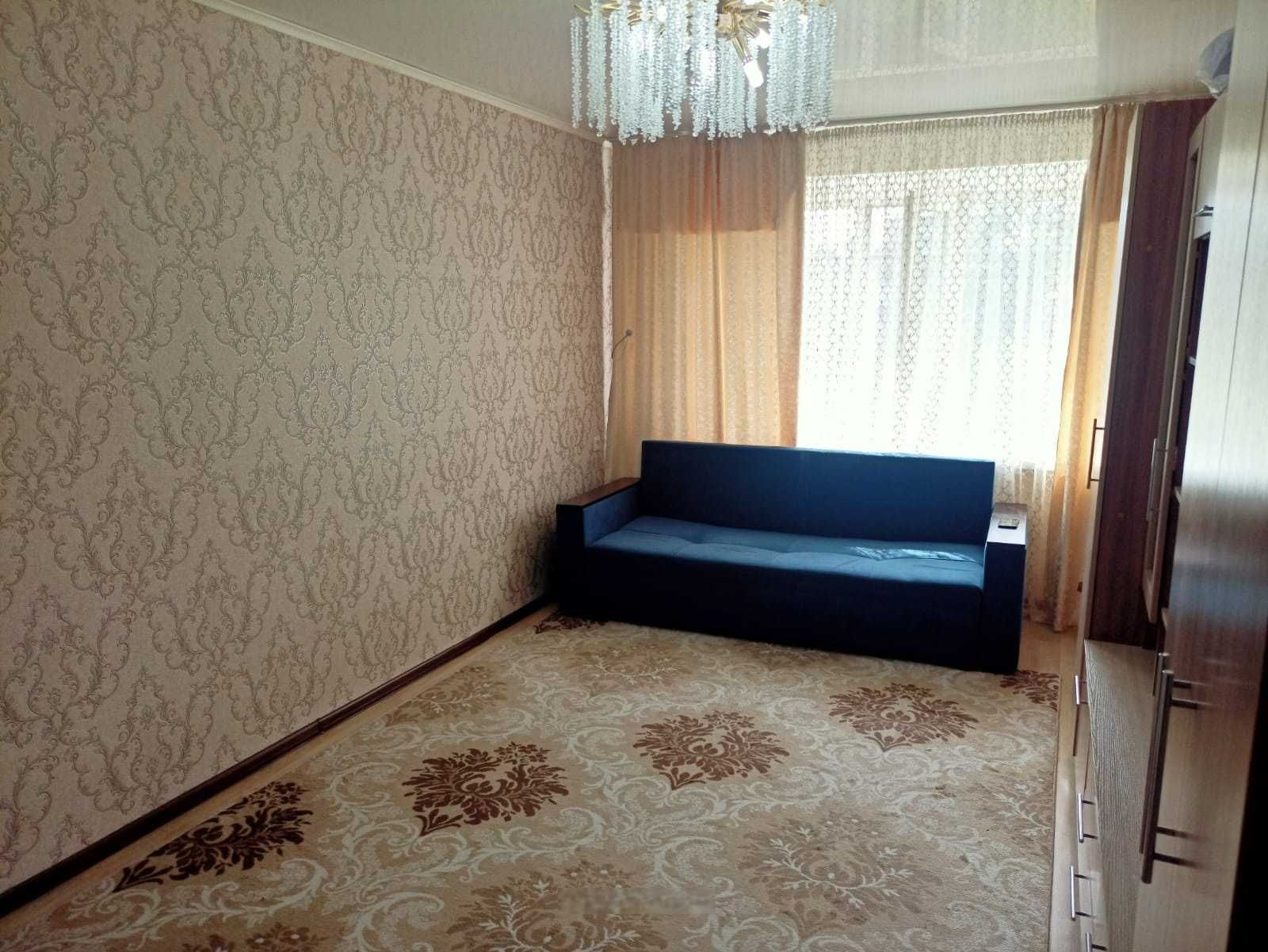 Продаётся 3-х кв. по Мира, 5мкр. кирпич 1967г. 4/5 доме, 60кв.м/6кв.м.