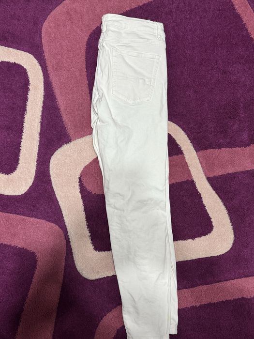 Blugi Albi “Amiri”