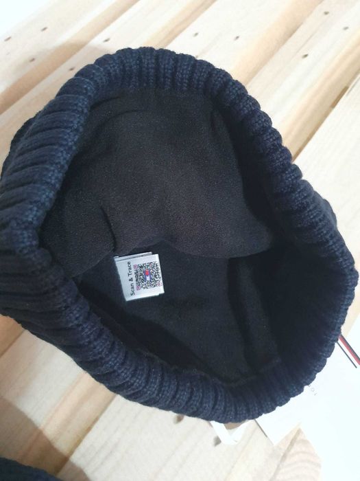 Vand caciula Tommy Hilfiger originala noua