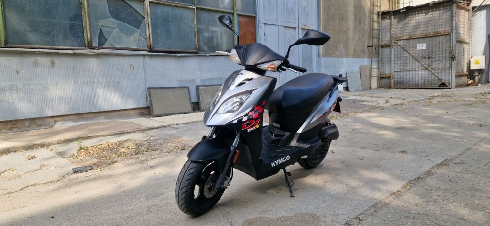 Vând scuter Kymco