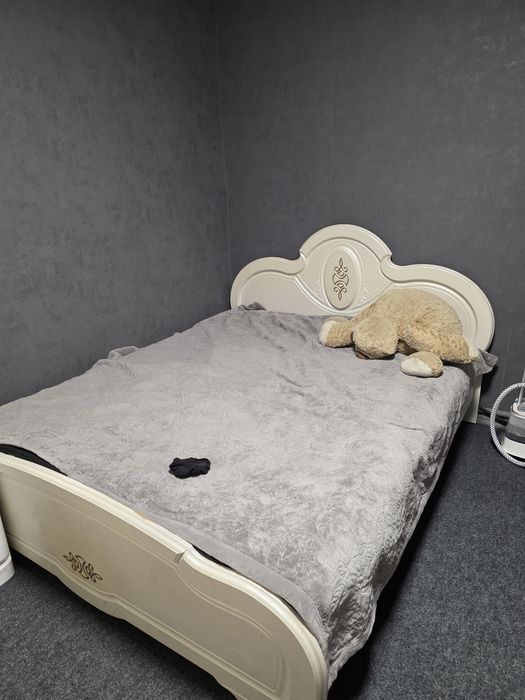 Кровать б/у с матрасом