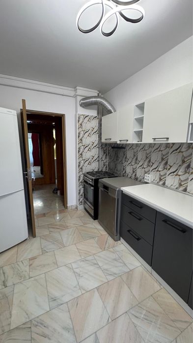 Inchiriez apartament 3 camere independentei umf central