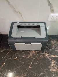 Принтер  HP1102