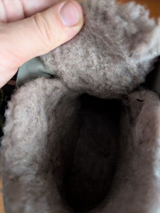 Продам новые зимние рабочие ботинки 41-го размера