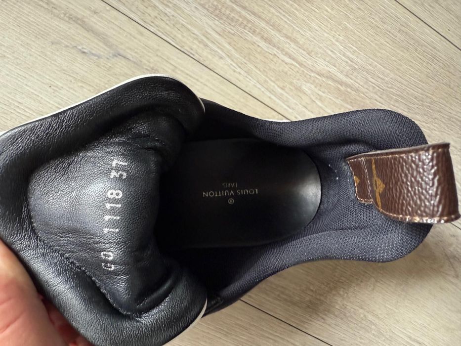 Adidasi Louis Vuitton Archlight 37