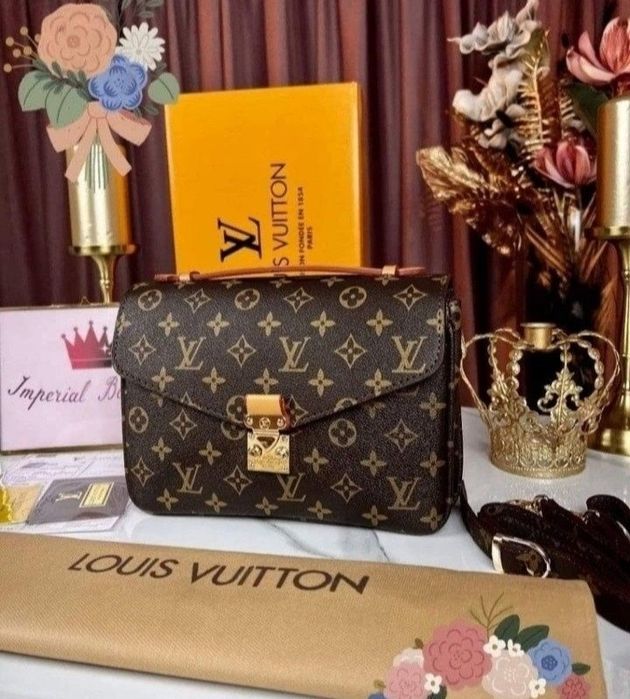 Set Louis Vuitton, geanta și portofel, saculet, etichetă incluse