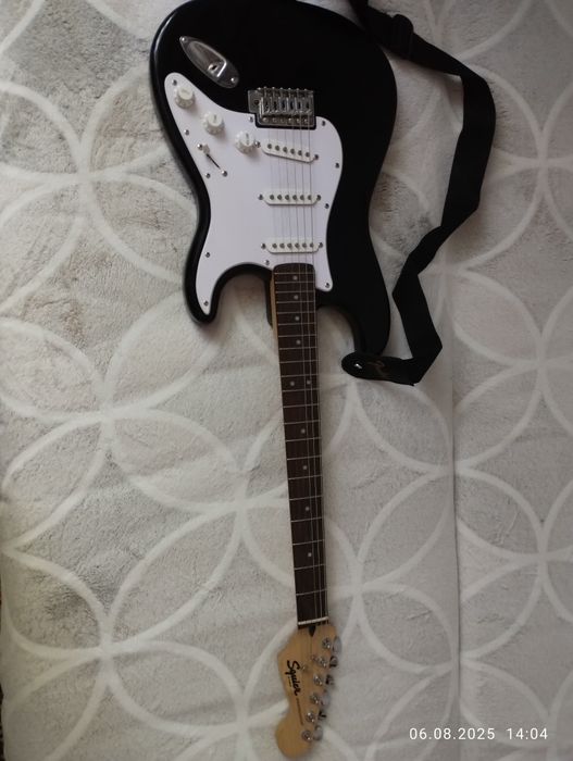 Электрогитара Squier Stratocaster Pack Black