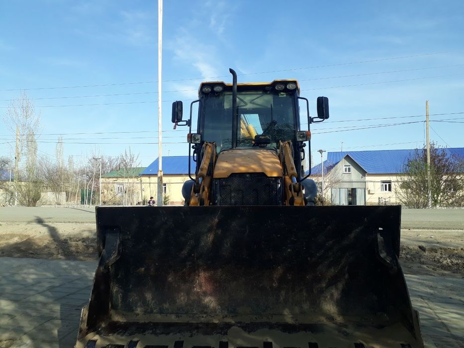 Экскаватор погрузчик Liugong 777A