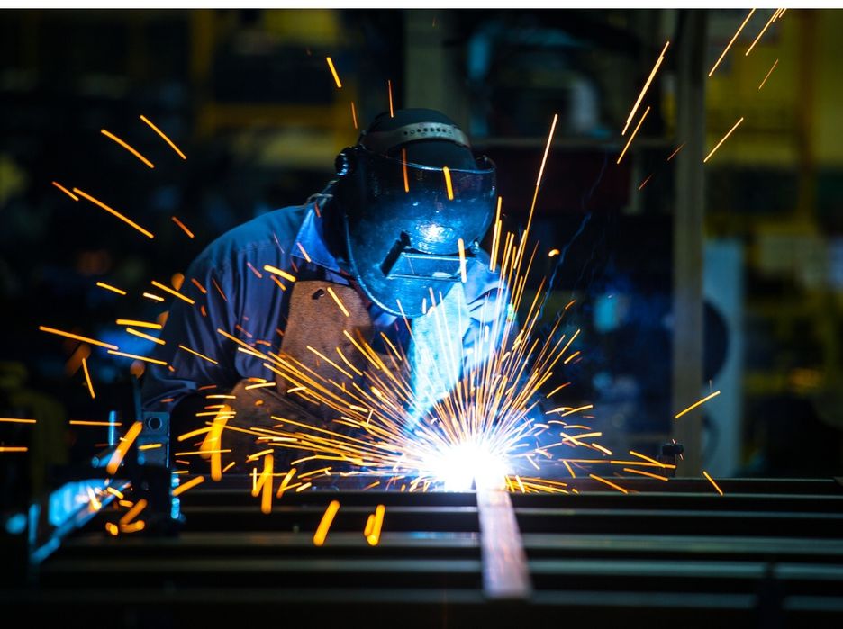 Отопление. Сварщик делает всё посварке и отопления