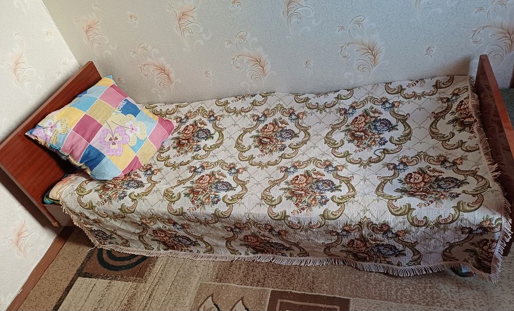 Продам кровать б/у