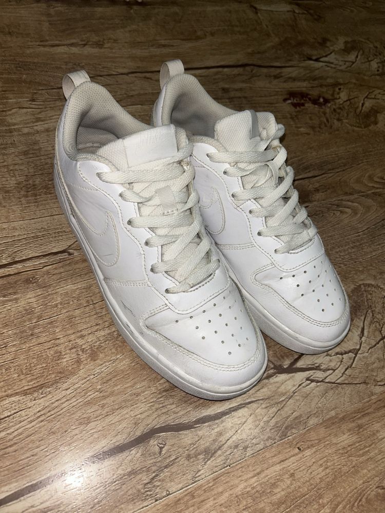 nike court borough
