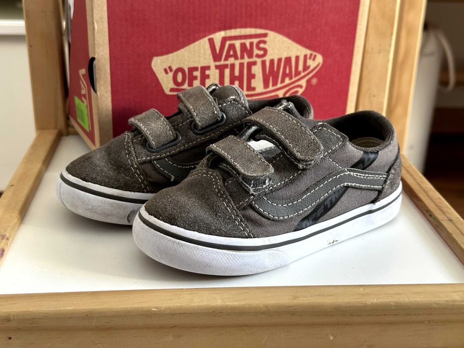Запазени кецове Vans 25 номер