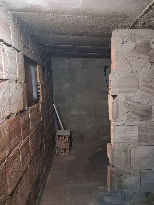 Продава се
На 3км от Търговище има ток,вода от
