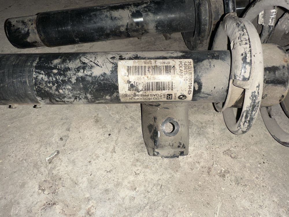 Предни амортисьори бмв е9х xdrive mtech,bmw e9x