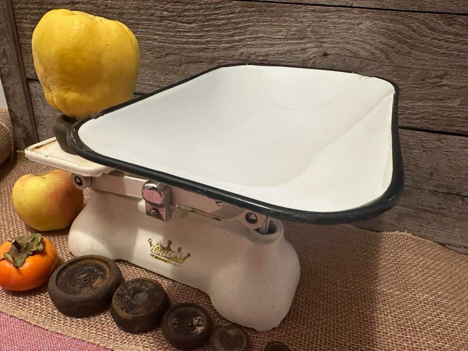 Винтидж кухненска везна