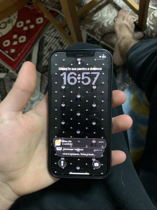 Vand IPhone 12 si  IPhone xr