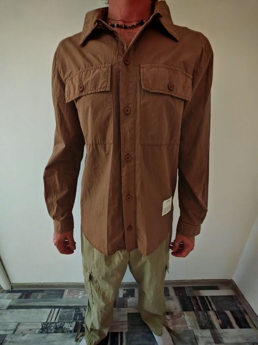 Camasa noua cu eticheta