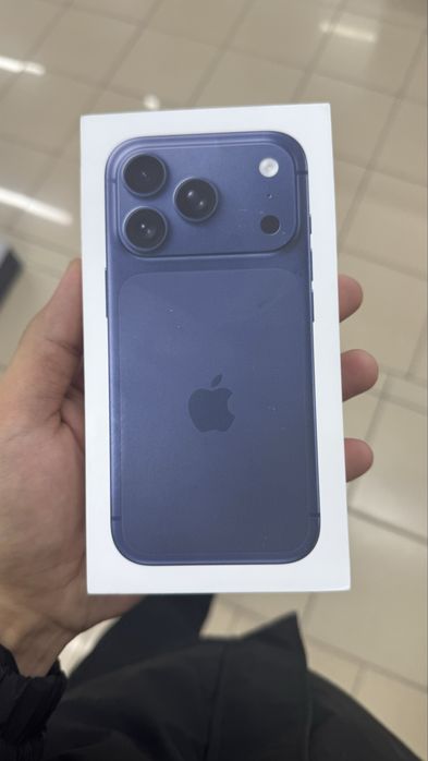 Айфон 17 про 256 Гб. Физ сим карта. Новый запечатанный. Синий