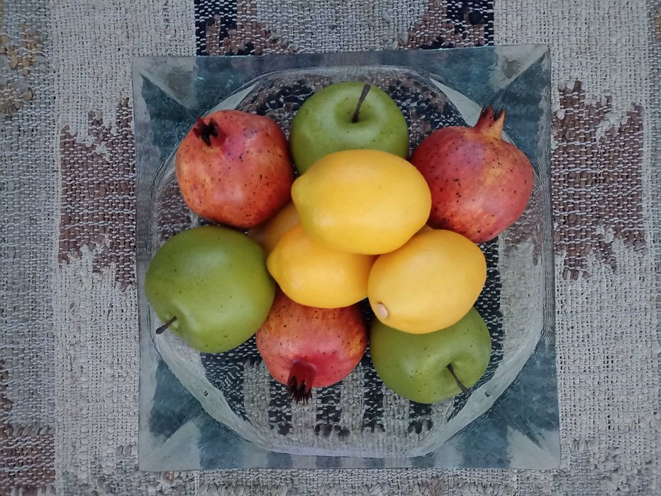 Fructe artificiale
