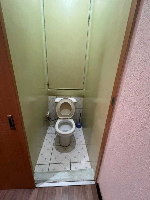 Чиланзар 11-кв, 1/4/4, балкон 1,5х3 Средний ремонт