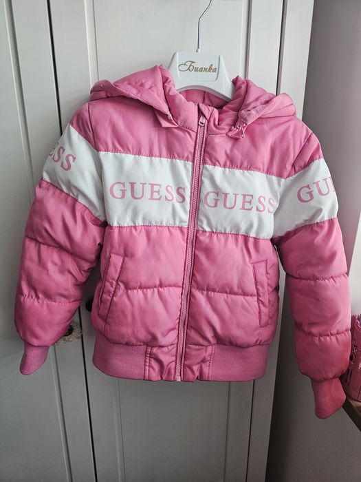 Детско яке Guess размер 6годони