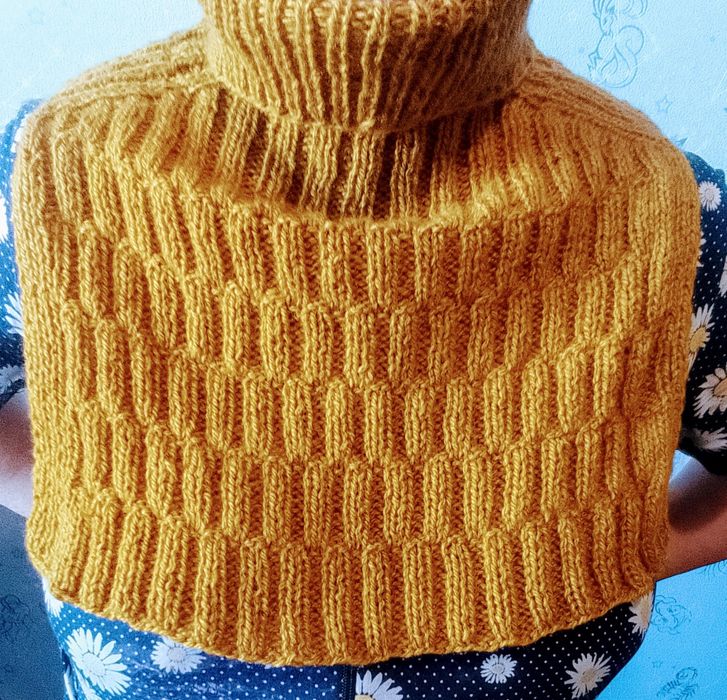 Продам манишки вязанные