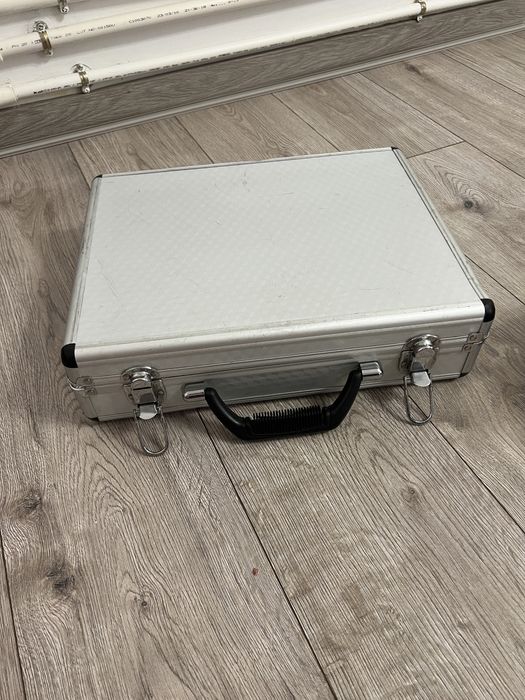 Geanta aluminiu cu maner 38 x 29 x 10 cm