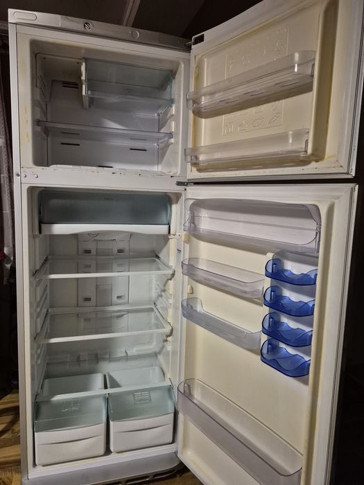 Frigider cu congelator