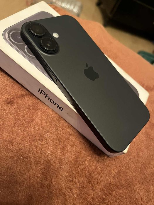 Vand iphone 16 in state foarte buna