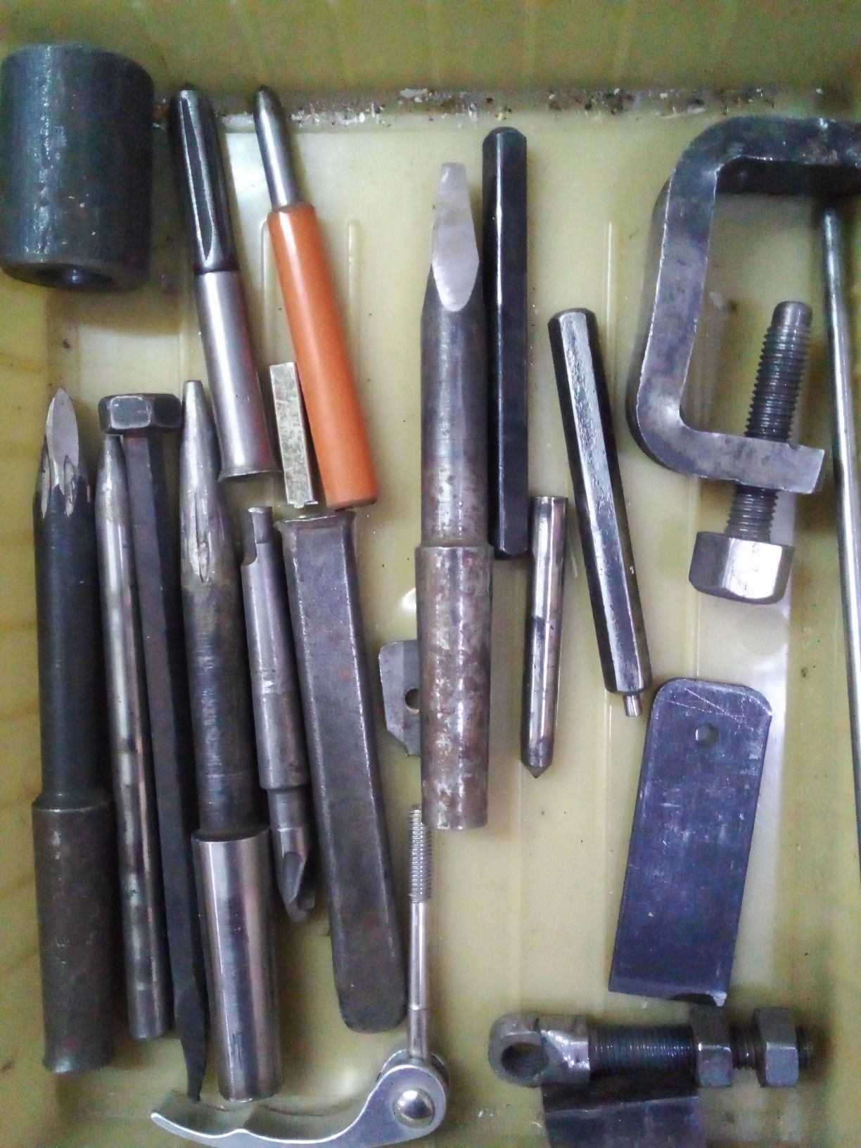 Инструменты из дома