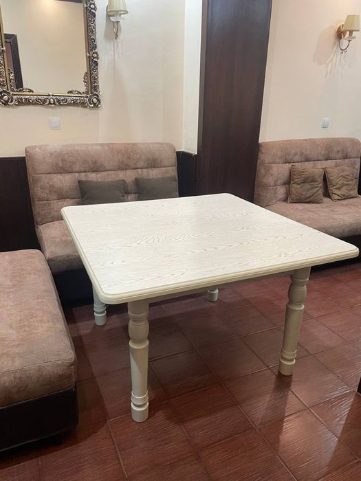 Продаются стулья и столы