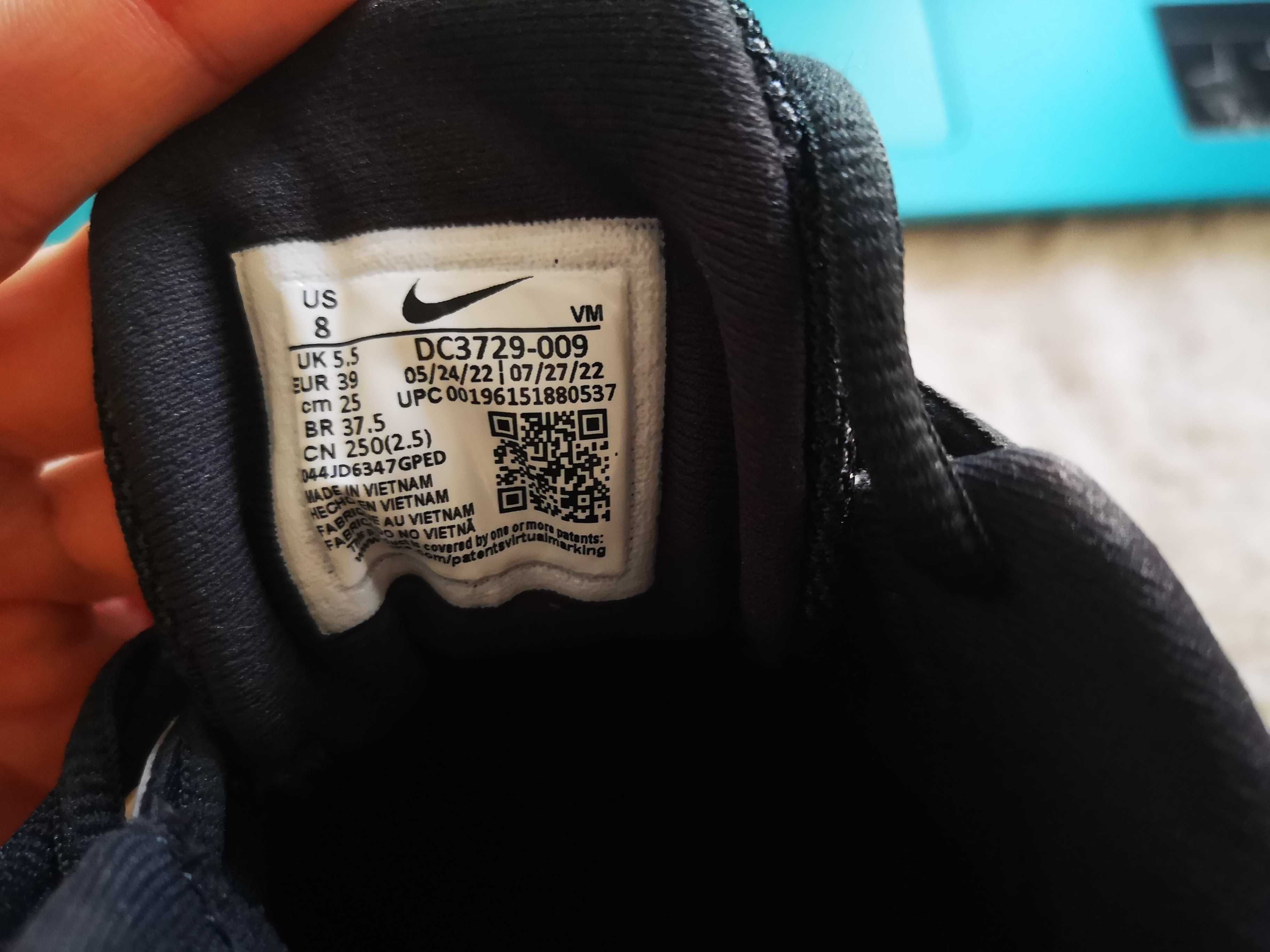 Nike nepurtat- Pantofi alergare pentru femei, Revolution 6