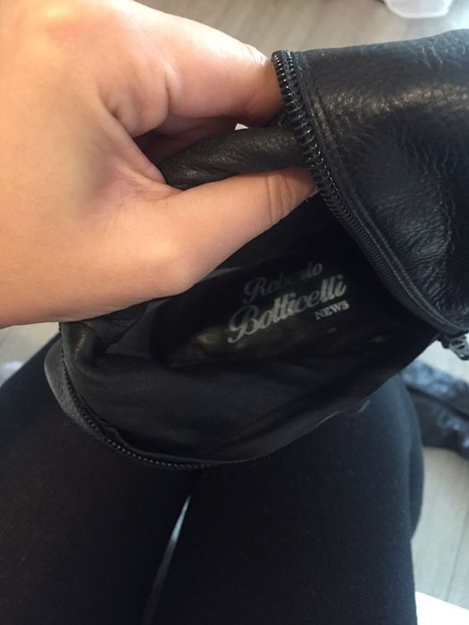 Cizme peste genunchiRoberto Boticelli