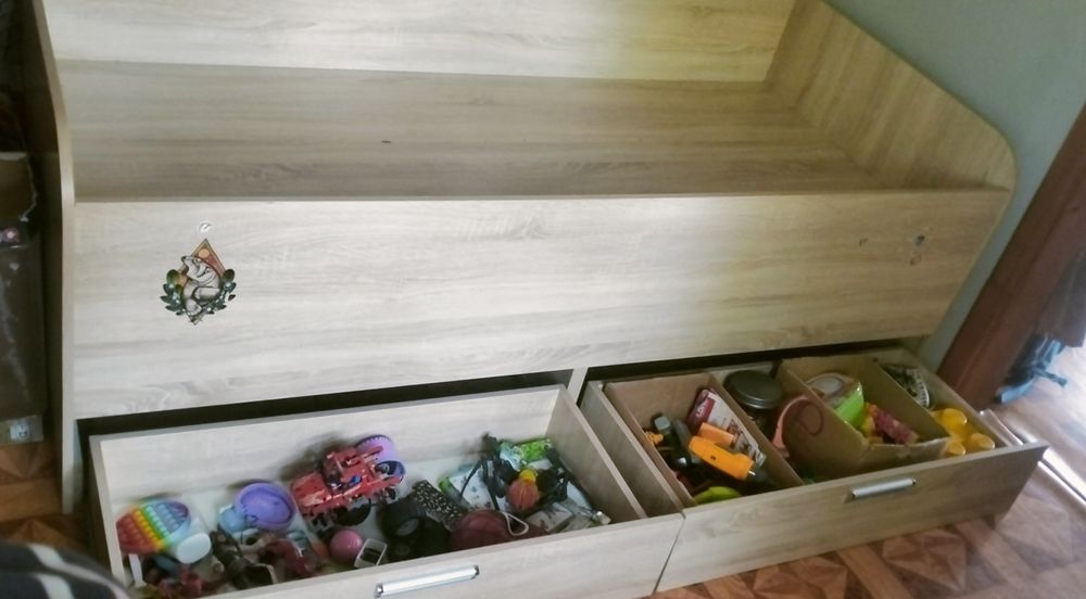 Кровать подростковая