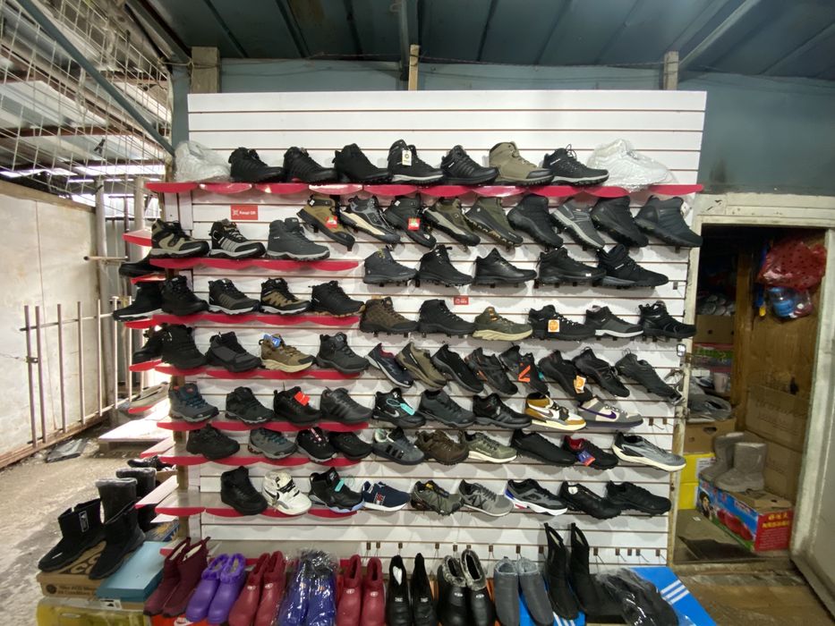 Обувь по приятным ценам Дос Нар рядом с Сити центром