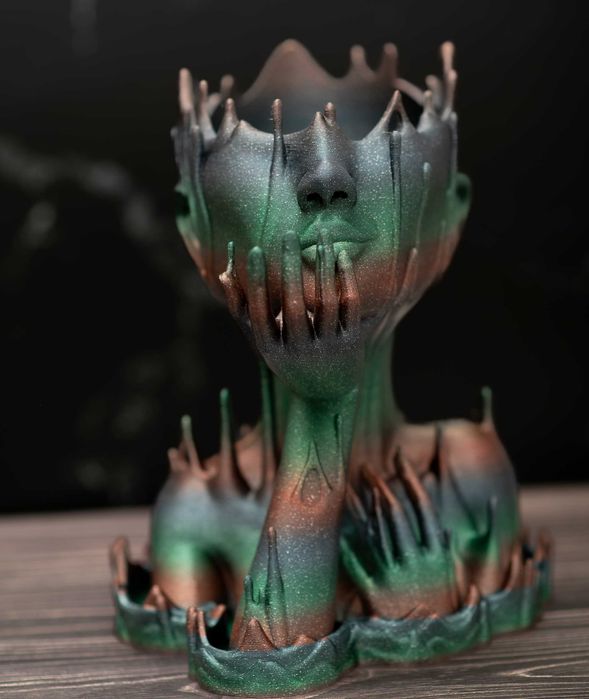 Vaza decorativa Printata 3D Melted Girl Rainbow Terra