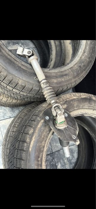 Продам рулевой карданчик BMW e60 4x4 в сборе