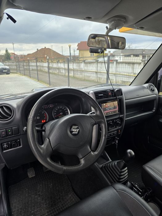 Suzuki jimny 1,3 benzina  an 2013