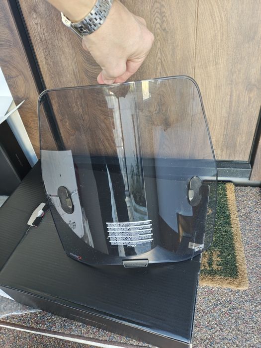 Accesorii NOI Piaggio 1: Parbriz Puig înalt + Suport Cutie Spate Givi