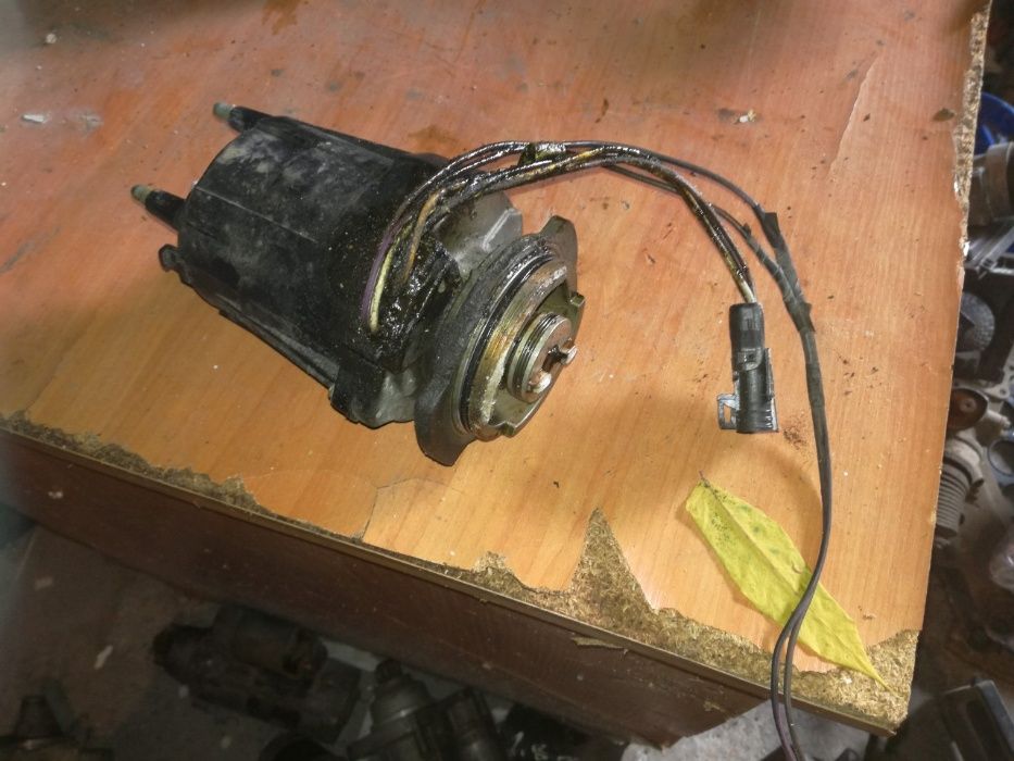 Делко за Опел vectra astra къде 1 4 1 6 моноинжекция и карбуратор