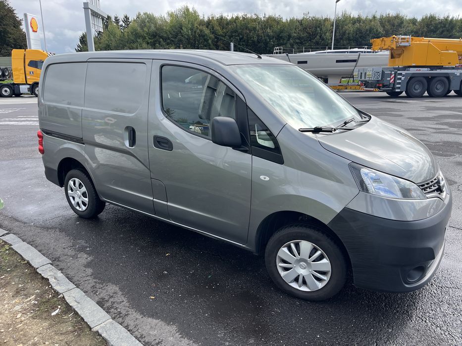 Vand Nissan nv 200