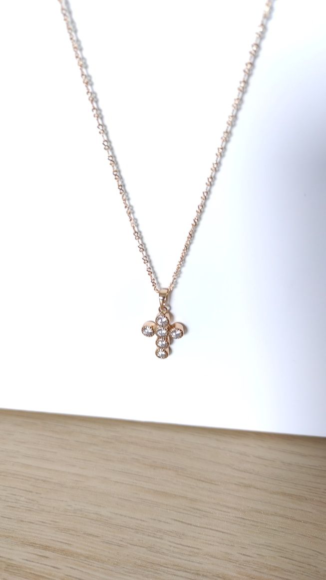 Colier cruce / crucifix placat cu Aur Roz 18k. Rose Gold Plated