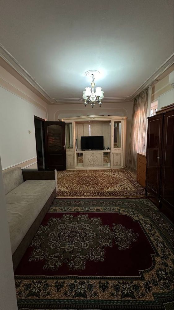 Госпитальный базар 2/2/4срочно аренда